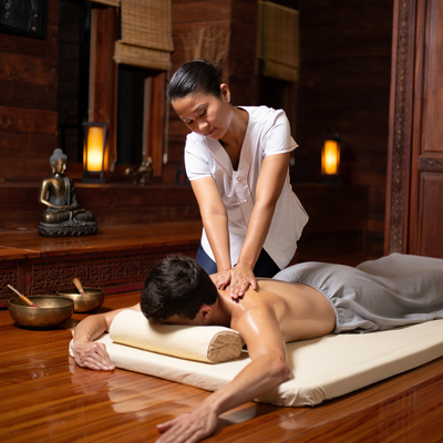 Massaggio Thai Tradizionale: l’arte del benessere che unisce corpo, mente e respiro