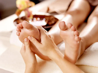 Foot Reflexology: the massage that rebalances the body starting from the feet