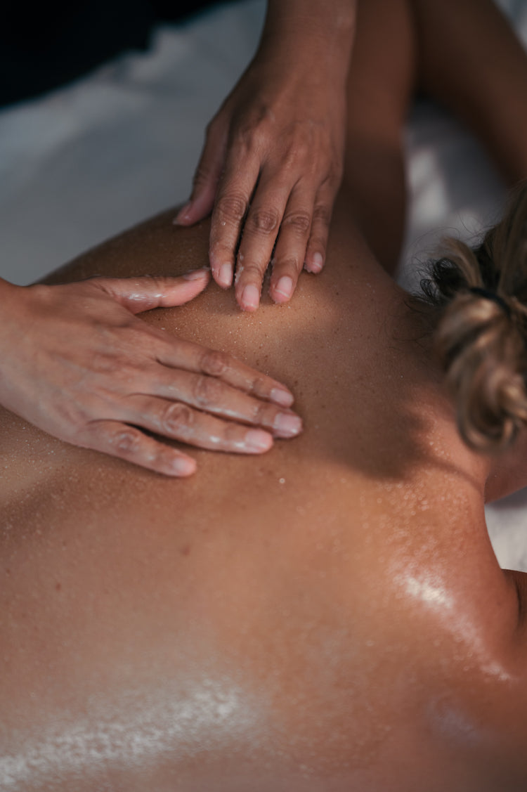 Detox Massage (Scrub + Massage) 